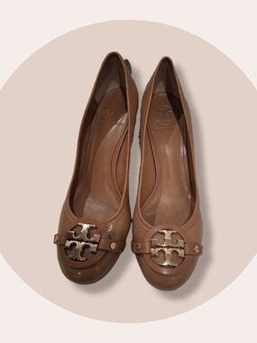 Tory Burch Cognac Patent Leather Logo Ballet Flats